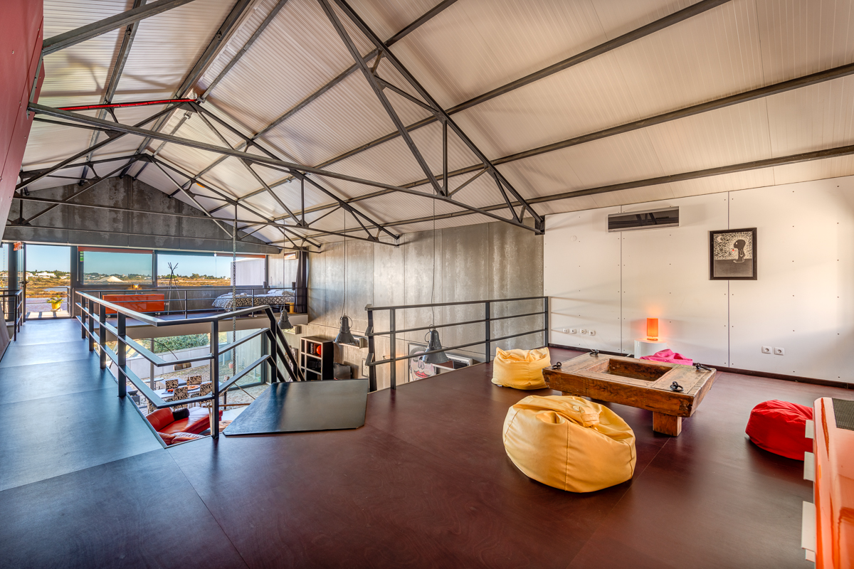 THE LOFT