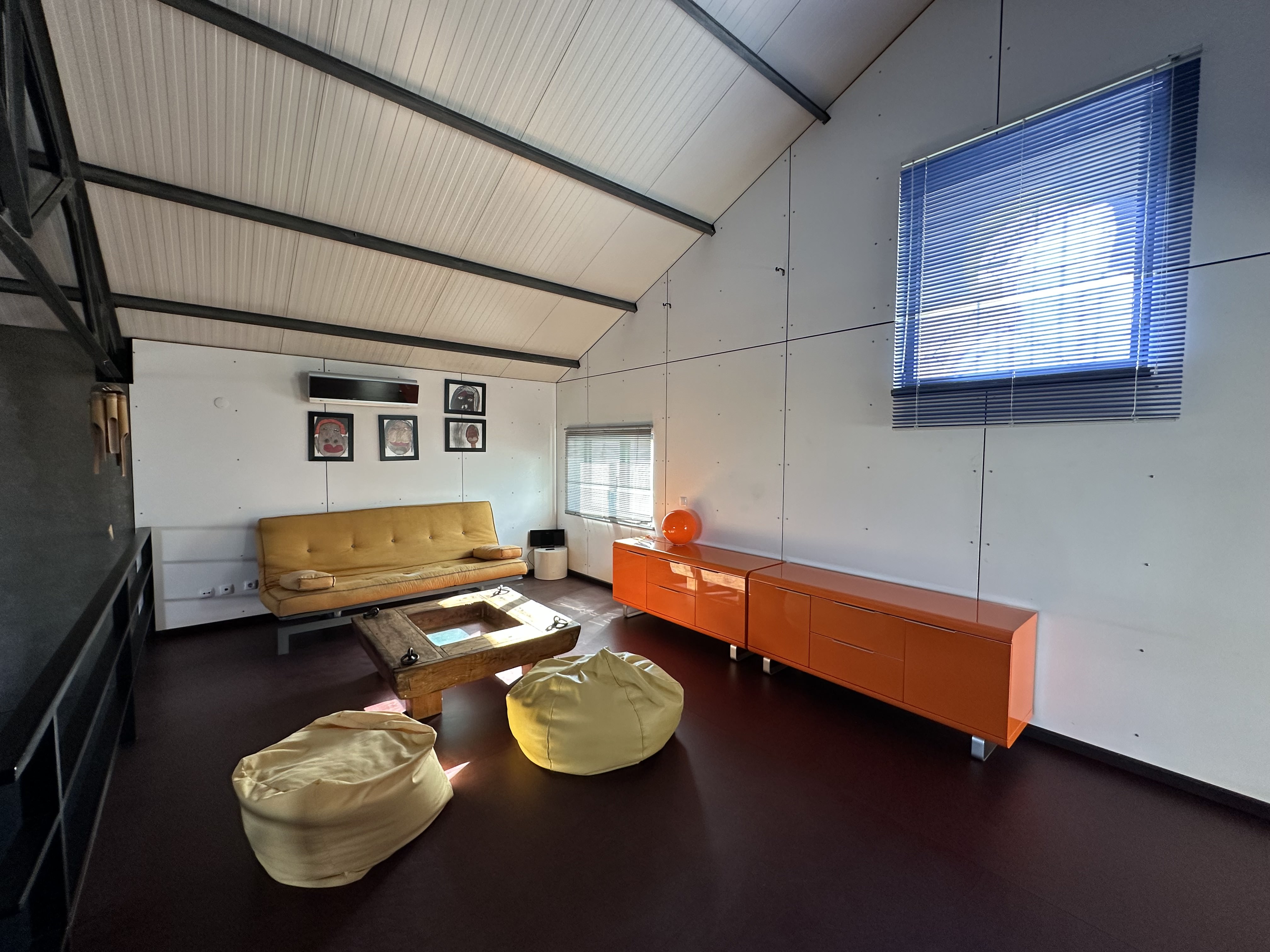 THE LOFT